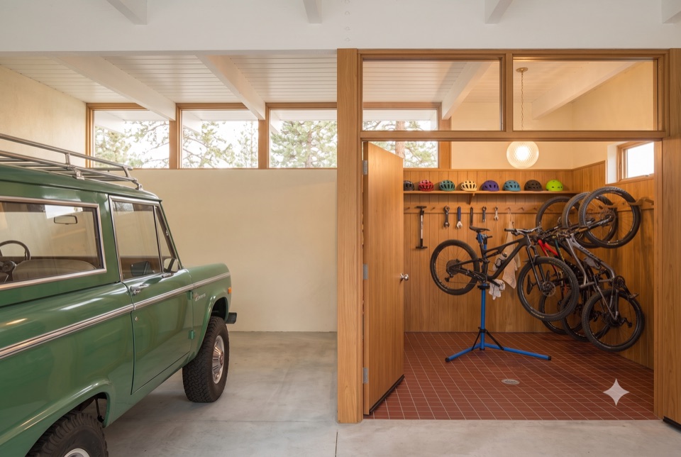 Garage B: the dedicated bike room.